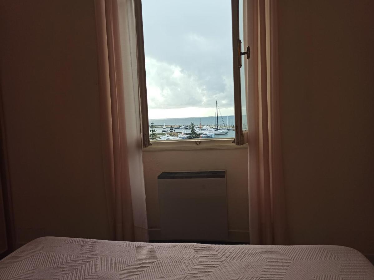 Hotel Miramare Imperia Cameră foto